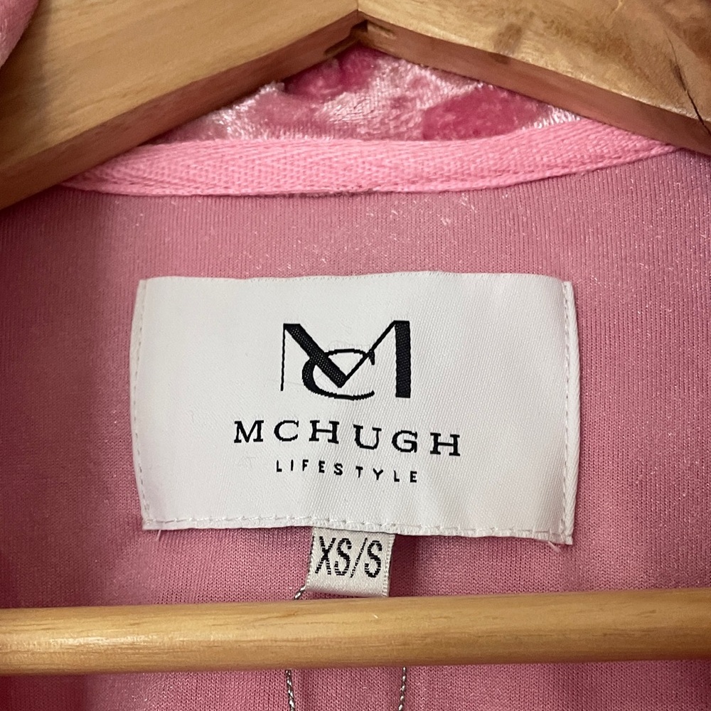 Elegant Pink Feather Cuff Robe - Picture 6 of 7